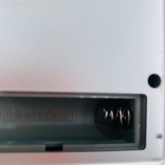 Innovage Jumbo Universal Remote Control TV VCR Large Preowned Silver Elderly - Picture 6 of 9